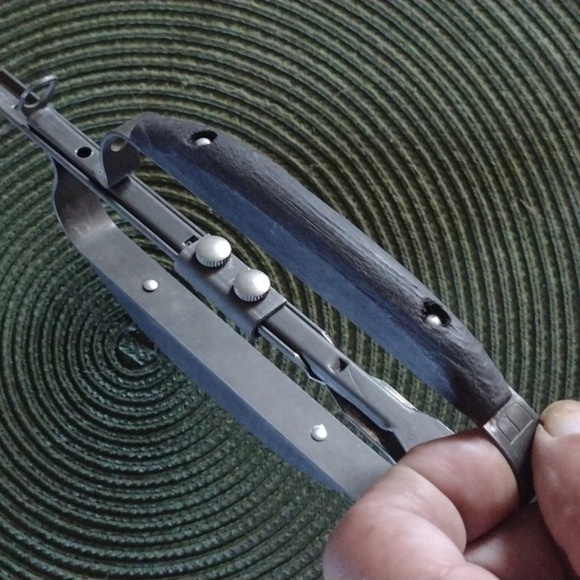 Antique Hooked Rug Shuttle - Picture 2 of 4